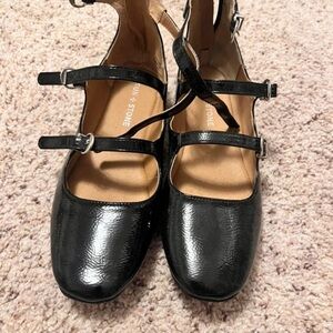 Elegant Black Women's Flats